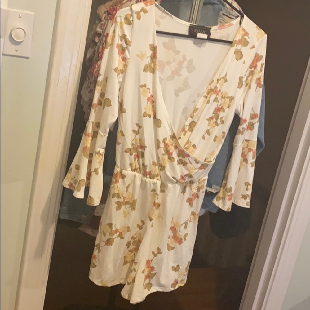 white romper π - Picture 1 of 2